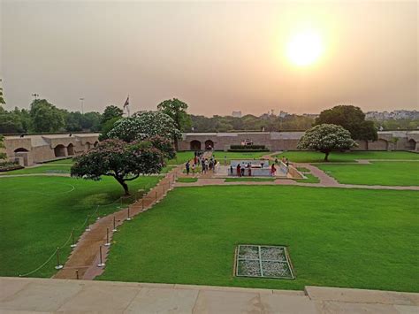 Raj Ghat | Delhi - What to Expect | Timings | Tips - Trip Ideas by MakeMyTrip