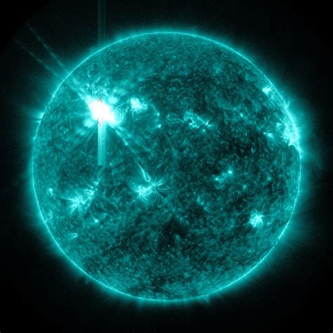 Data From Solar Dynamics Observatory Helps NASA Predict Big Solar Flares