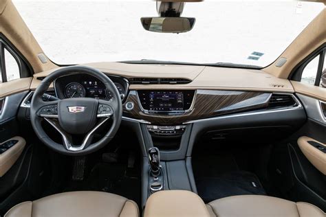 2022 Cadillac XT6 Specs, Price, MPG & Reviews | Cars.com