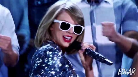 Taylor Swift - Welcome To New York - 1989 World Tour live - YouTube