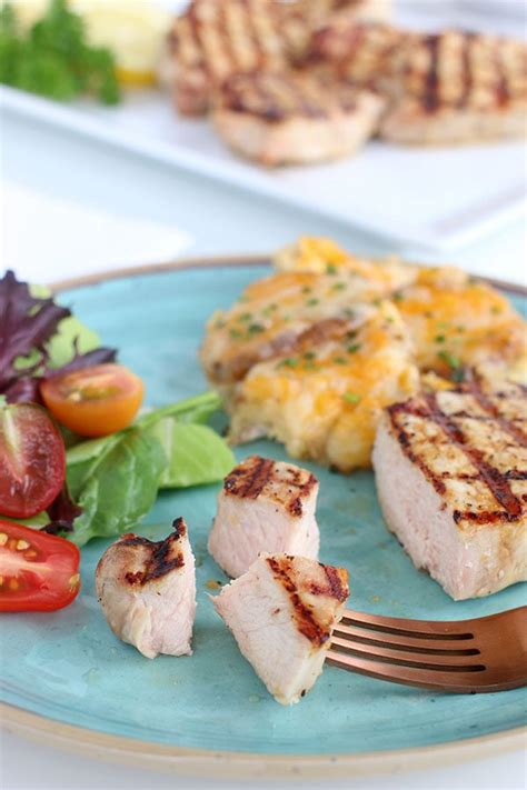 Easy Grilled Lemon Pepper Pork Chop Recipe