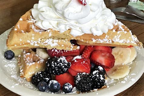 Best Brunch in New Smyrna Beach, FL (2024) — 15 Top Places!