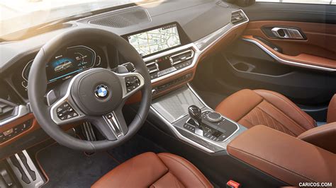 2020 BMW 330e Plug-in Hybrid - Interior | Caricos