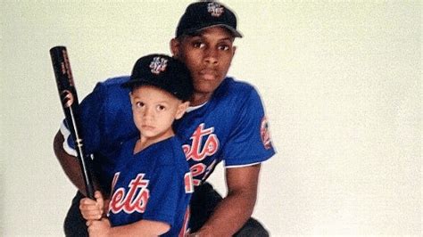 Patrick Mahomes with dad Pat when he pitched for the Mets, circa 1999-2000. Go Chiefs! : r ...