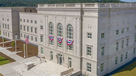 Anniston Federal Courthouse, Anniston, Alabama - Midwest Cast Stone