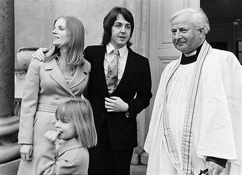 Paul McCartney, Linda Eastman and Lindas six-year old