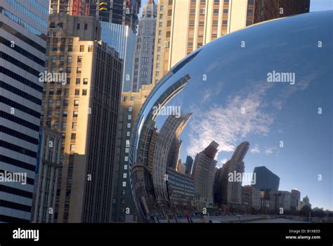 Cloud gate with Chicago skyline reflection Stock Photo - Alamy