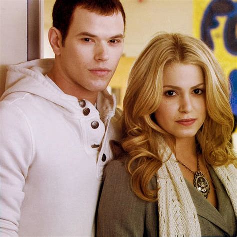 Era Como Si Hubiera Nacido Para Ser Vampiro: Rosalie Hale and Emmett Cullen