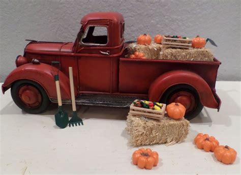 RED METAL OLD STYLE TRUCK FALL HOME DECOR PUMPKINS HAY BALES CRATE THANKSGIVING | Red truck, Red ...