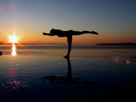 🔥 [50+] Yoga Poses Wallpapers | WallpaperSafari