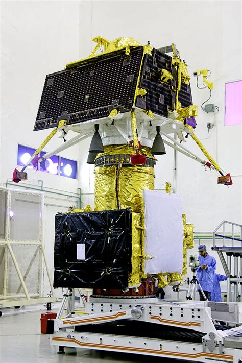 First photos of ISRO’s Chandrayaan – 2 are here! | Condé Nast Traveller India | Trends