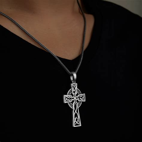 The Craftsmanship Behind a Celtic Cross Necklace: A Sterling Silver Ma