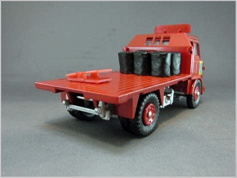 Atlas Dinky Trucks - 425 Bedford TK Coal Lorry | MAR Online