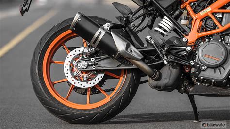 KTM 390 Duke [2021] RHS Switchgear Image – BikeWale