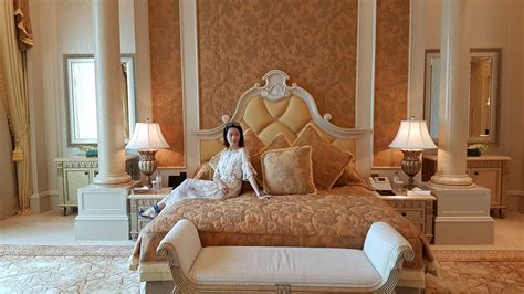 Staying in the Palace Suite of the Emirates Palace, Abu Dhabi - SamChui.com