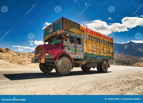 Indian Lorry Truck on NH-1 Srinagar Leh National Highway Editorial ...