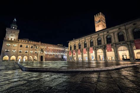 Piazza Maggiore and the best squares to visit – Bologna Guide