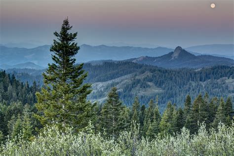Views from Cascade-Siskiyou National Monument -- Pilot Roc… | Flickr