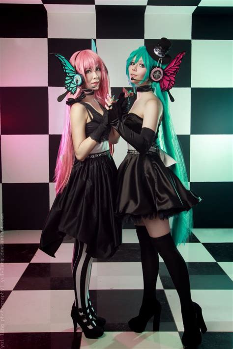 Luka and Miku magnet by TaisiaFlyagina on DeviantArt in 2023 | Miku, Miku cosplay, Vocaloid ...