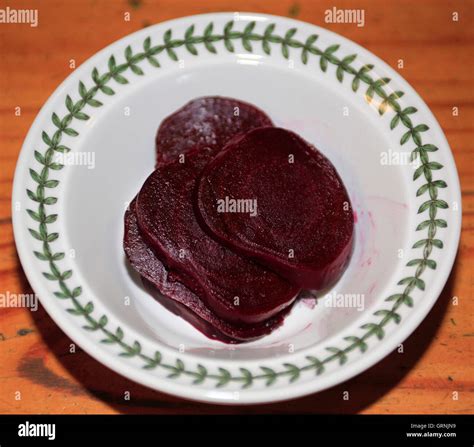 Beetroot slices Stock Photo - Alamy