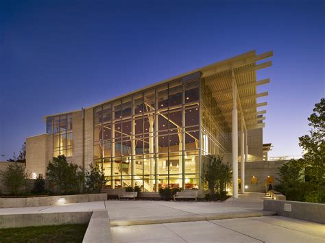 Stockton Campus Center / KSS Architects + VMDO Architects | ArchDaily