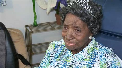 Houston's own, Ms. Elizabeth Francis, turned 112 on Sunday - ABC13 Houston