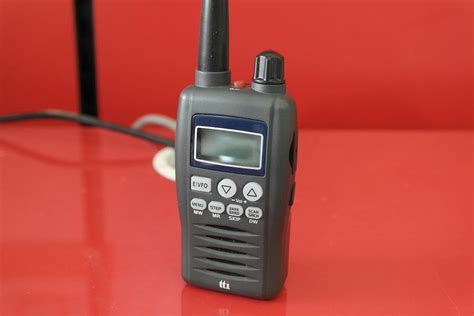 Second Hand TTI TSC-100R Airband Handheld Scanner - RW UK