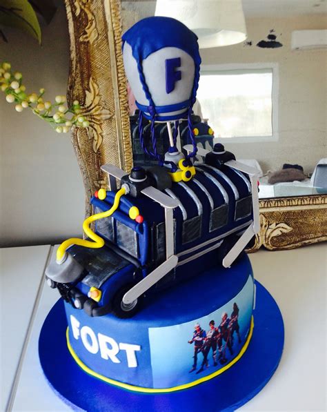 Fortnite cake | 40th birthday cakes, Boy birthday parties, Boy birthday cake