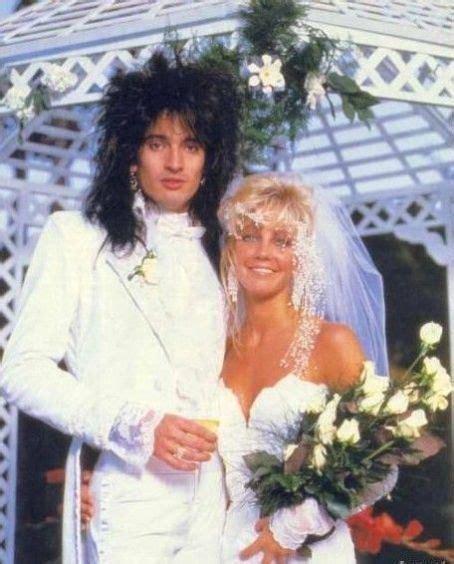 Pin on TOMMY LEE | Celebrity wedding photos, 80s celebrities, Celebrity ...