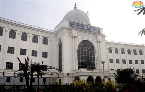 MIRACLE: TOURISM IN INDIA: HYDERABAD ( SALAR JUNG MUSEUM )