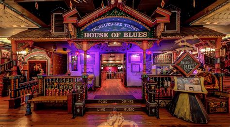 House of Blues Restaurant & Bar Chicago Happy Hour - HHRevolution