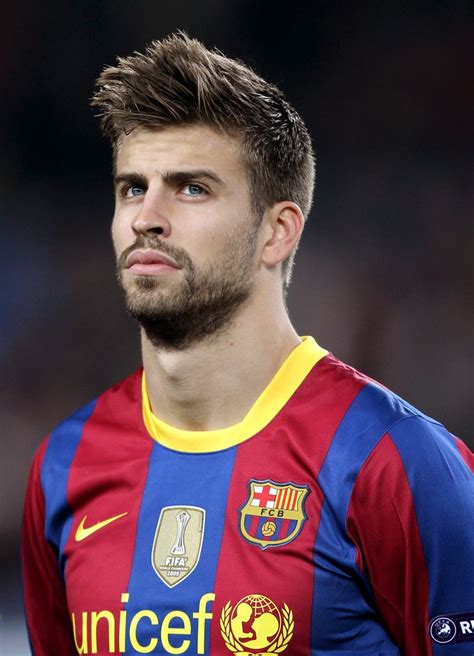 Gerard Pique | Gerard piqué, Soccer players haircuts, Soccer players