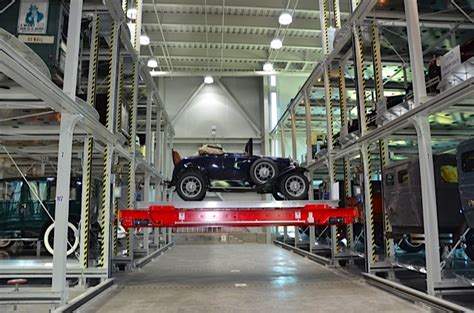 Elliott Museum brings its antique car collection to you | ClassicCars ...