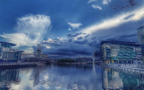 Salford quays : r/manchester