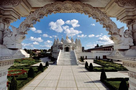 Visiting the Neasden Temple in London