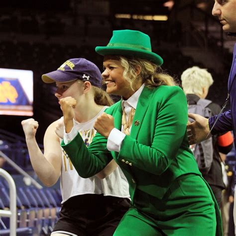 Notre Dame debuts 1st female leprechaun mascot in school's 177-year ...