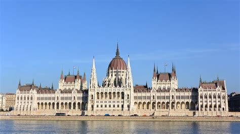 Parliament, Budapest - funiQ