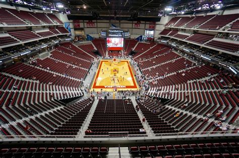 Pinnacle Bank Arena-Lincoln, NE, USA [1280 x 850] : r/stadiumporn