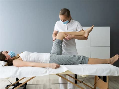 Common Knee Injuries: Prevention and Rehabilitation Strategies - Medpoint