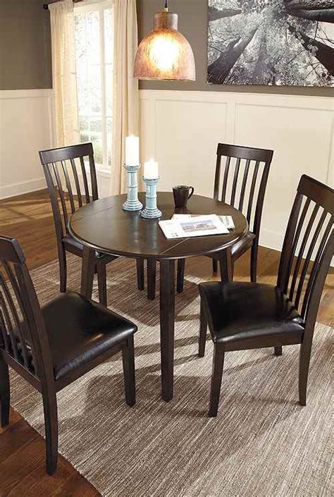 7 Attractive Small Dining Room Sets For Apartments