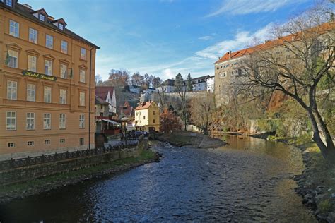 Exploring Cesky Krumlov, Czech Republic - Tammilee Tips