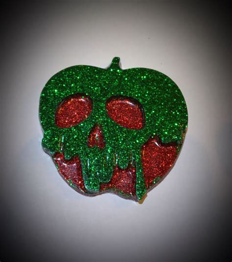 Disneys Evil Queen inspired poison apple pin | Etsy | Apple pin, Etsy ...