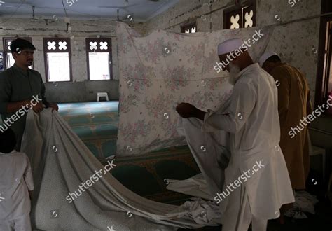 Pakistani Muslims Prepares Observe Itikaf Mosque Editorial Stock Photo ...