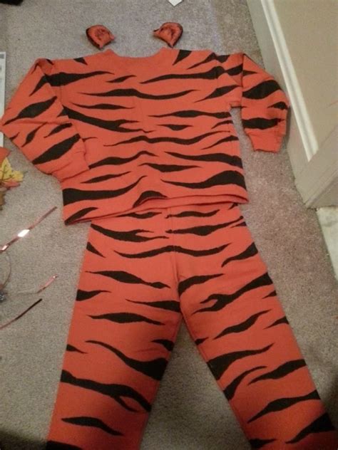 68958753aee719e64de0fc0a4e95c9d1.jpg 720×960 pixels | Tiger halloween costume, Tiger costume ...