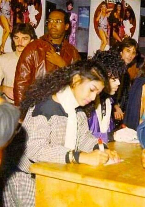 Prince and former girlfriend Susan Moonsie signing autographs | The artist prince, Prince ...