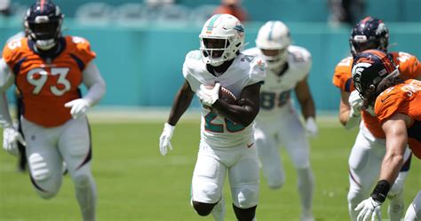 De'Von Achane, Raheem Mostert's Dolphins Fantasy Outlook After TD Scores vs. Broncos | News ...