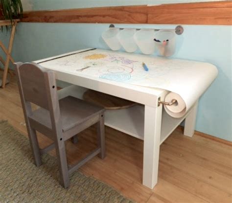 Miss Ladyfingers: DIY Arts & Craft Table for Kids on a Budget