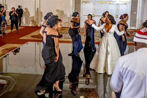 Here's the Exact Order of Dances at a Wedding Reception - WeddingWire