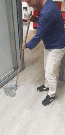 Mopping The Floor Gif | Viewfloor.co