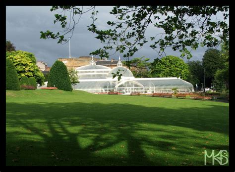 Scotland - Glasgow - Botanic Gardens - Traveling Rockhopper